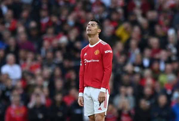 MU thua Liverpool tan nát, nhà hát của những thảm họa