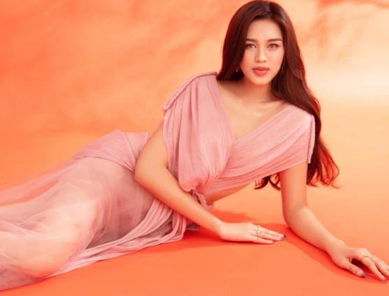 Đỗ Thị Hà đẹp tựa nữ thần, nhan sắc thăng hạng thấy rõ khiến ai cũng trầm trồ