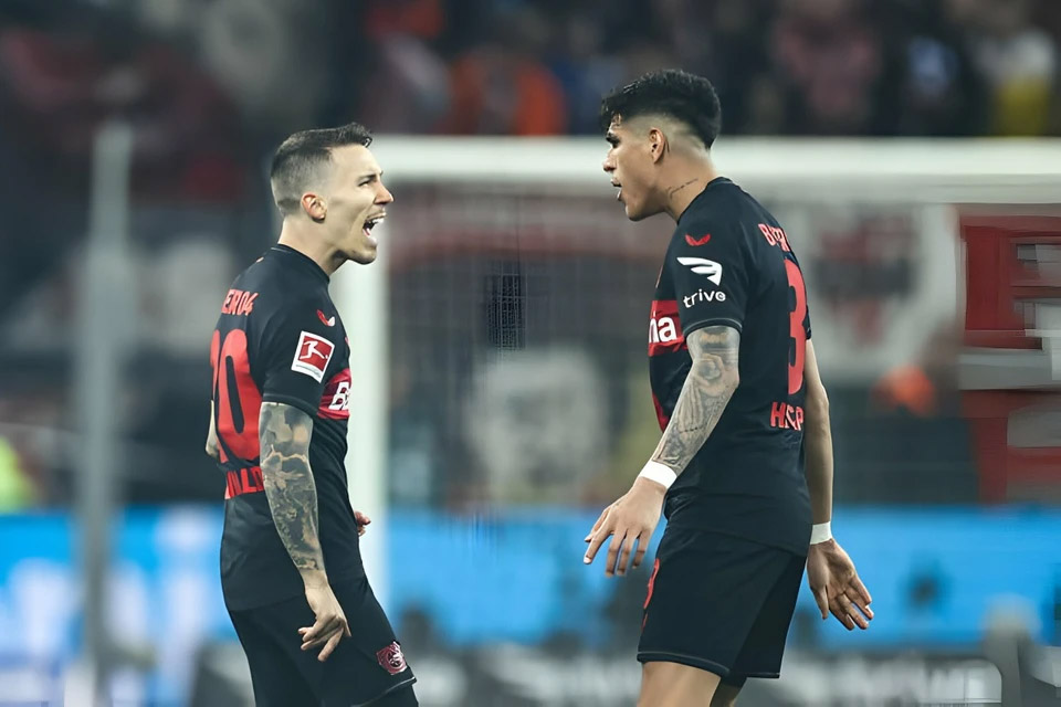 Nhấn chìm Bayern, thầy trò Alonso tạo bước ngoặt cho cuộc đua vô địch