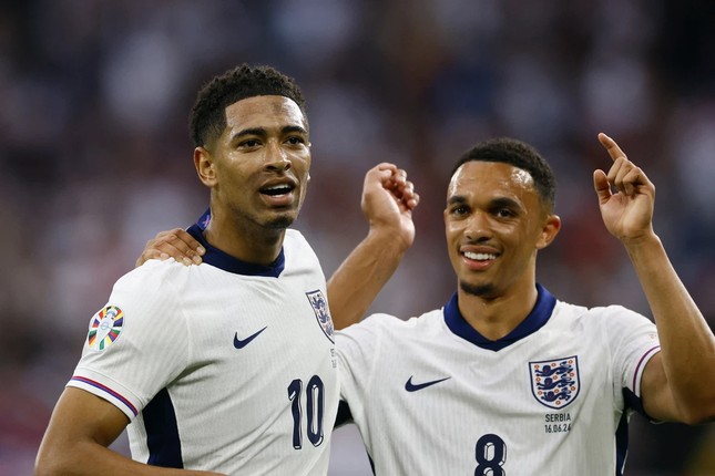 Bellingham được khen tới tấp trong ngày lập kỷ lục