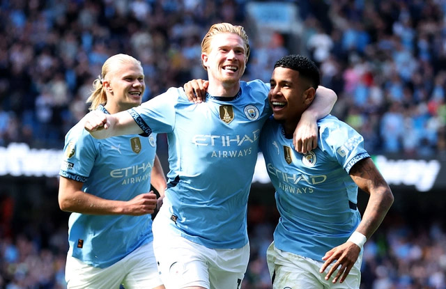 Ngoại hạng Anh: Nóng bỏng cuộc đua song mã