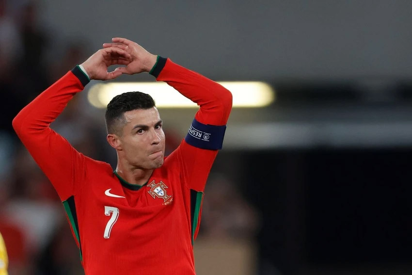 Harry Kane gửi lời nhắn tới Ronaldo