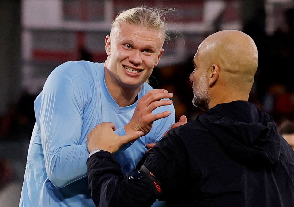 Man City hóa giải "bài dị" của Brentford