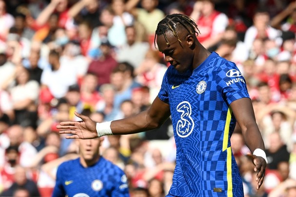 Tiến Anh, Minh Vương, Tấn Tài sớm lao vào tập luyện ở Hà Nội;HLV Kiatisak khăn gói về Thái Lan