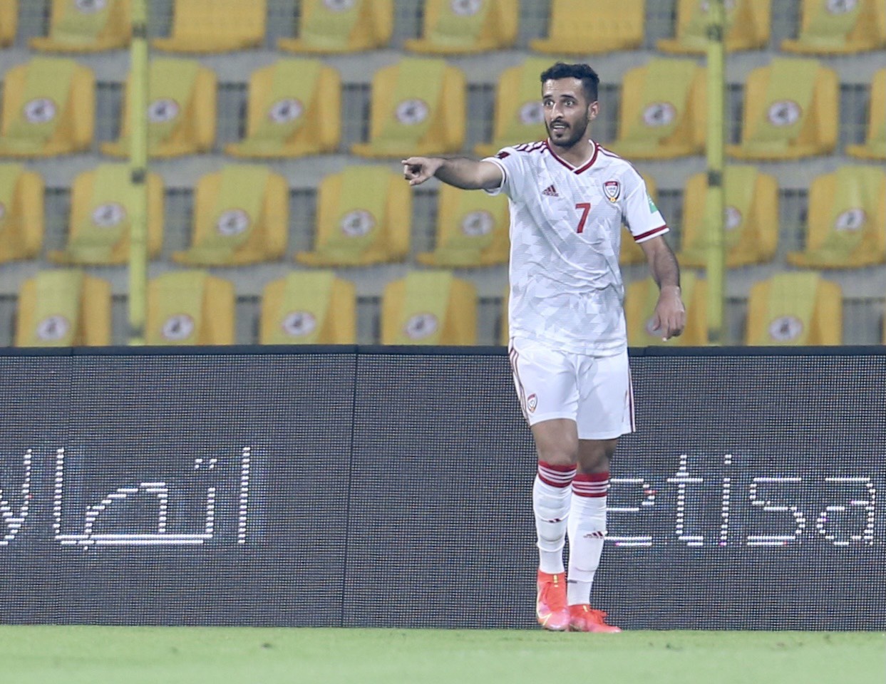 Vòng loại World Cup 2022: UAE quá lợi hại với 'súng 2 nòng'