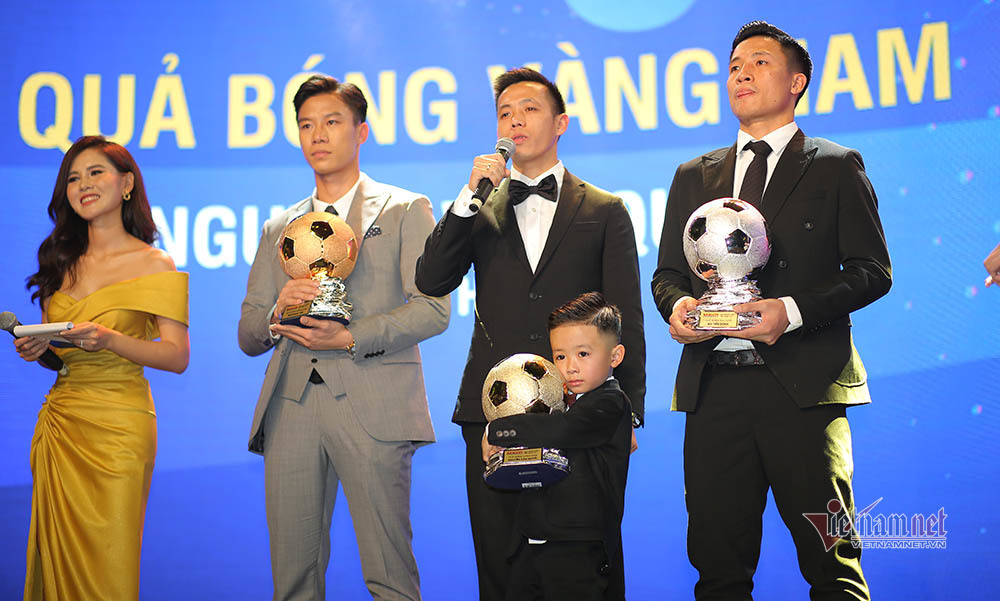 Văn Quyết đoạt Quả bóng vàng: 10 năm cho lần vinh danh!